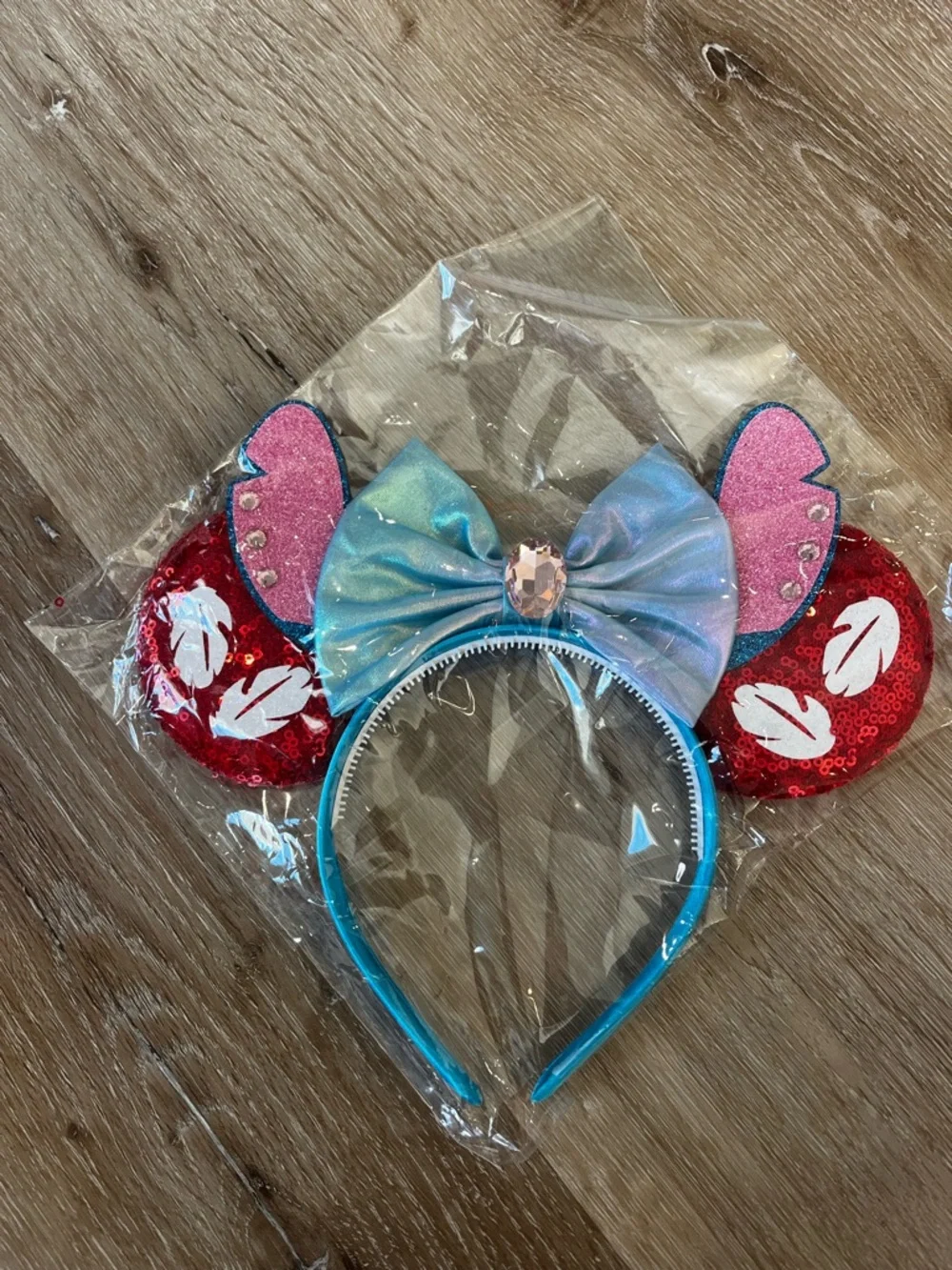 🆕Disney Minnie Mouse Blue Iridescent Bow Headband with Pink & Red Sequin Ears